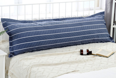 Калъфка за възглавница в няколко цвята с флорална декорация