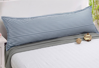 Калъфка за възглавница в няколко цвята с флорална декорация