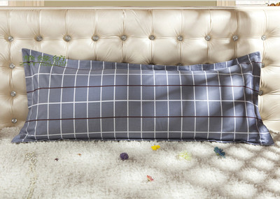 Калъфка за възглавница в няколко цвята с флорална декорация