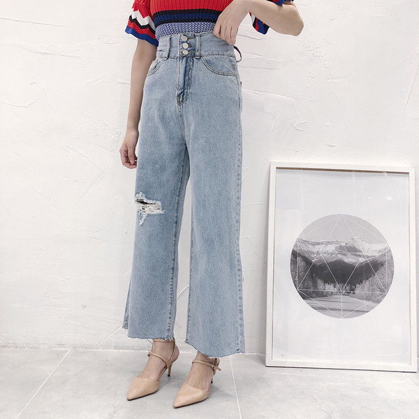 Blugi de dama cu talie inalta de culoare deschisa