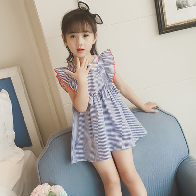 Rochie scurtă pentru copii în dungi pentru o fată cu inscripție