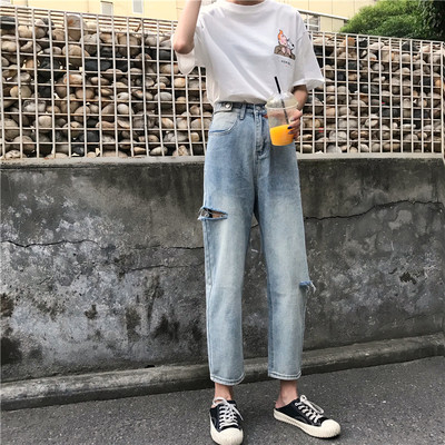 Σύγχρονα ψηλά τζιν με μέση