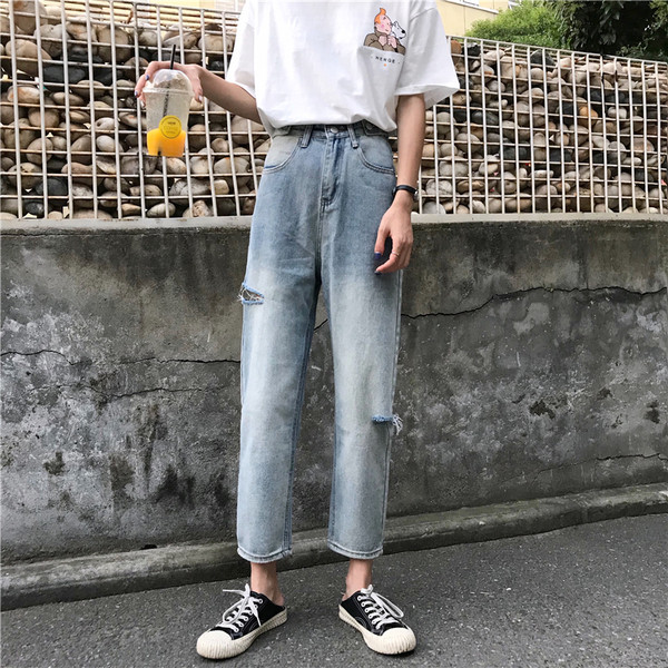 Σύγχρονα ψηλά τζιν με μέση