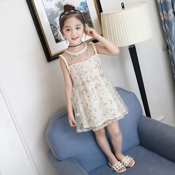 Gyerekruha lányoknak zöld-fehér virágos motívumokkal