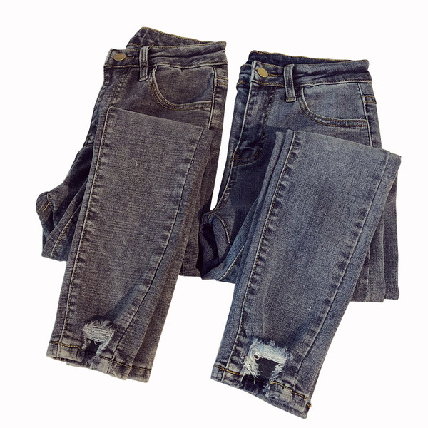 Стилни дамски дънки в няколко цвята