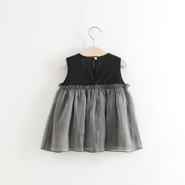 Μοντέρνο παιδικό φόρεμα με 3D διακόσμηση σε γκρι χρώμα