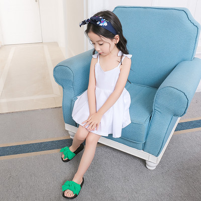 Rochie casual pentru copii cu bretele incrucisate si panglici in alb si roz