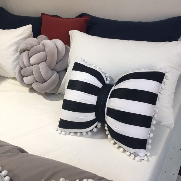 Pernă mică în diferite culori - Ribbon