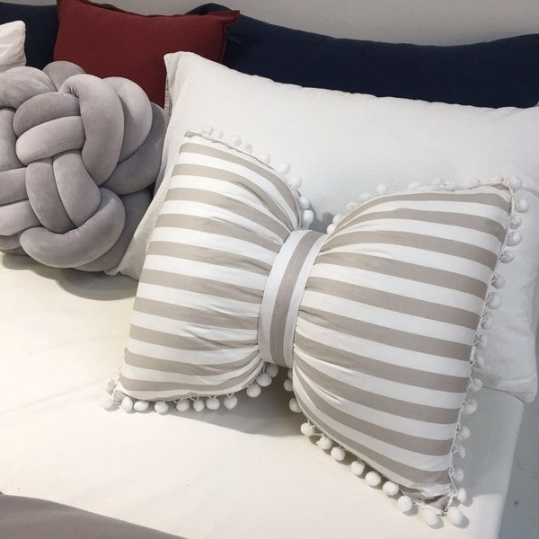 Pernă mică în diferite culori - Ribbon