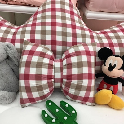 Малка декоративна възглавница