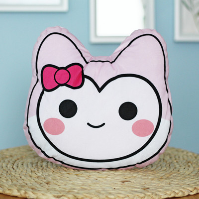 Διακοσμητικά μαξιλάρια σε διάφορα σχήματα