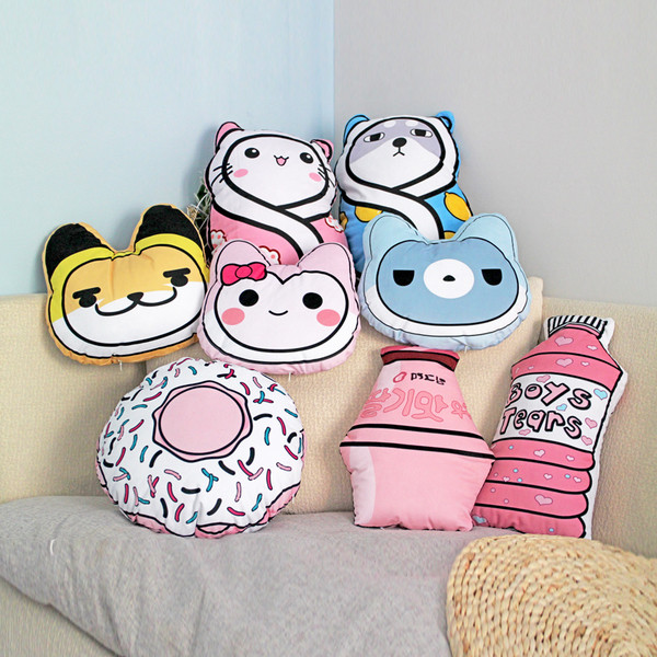 Διακοσμητικά μαξιλάρια σε διάφορα σχήματα