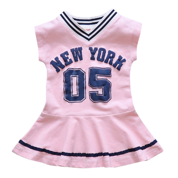 Καθημερινό παιδικό φόρεμα με εφαρμογή και σχήματος V λαιμόκοψη