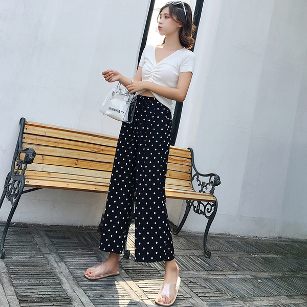 Pantaloni largi de dama cu buline in negru