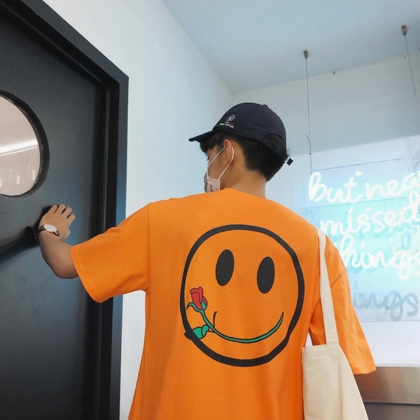 Модерна мъжка тениска а апликация в няколко цвята