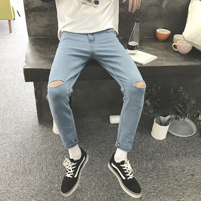 Blugi pentru bărbați în mai multe culori potrivite pentru utilizarea de zi cu zi