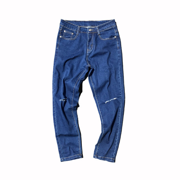 Blugi pentru bărbați în mai multe culori potrivite pentru utilizarea de zi cu zi