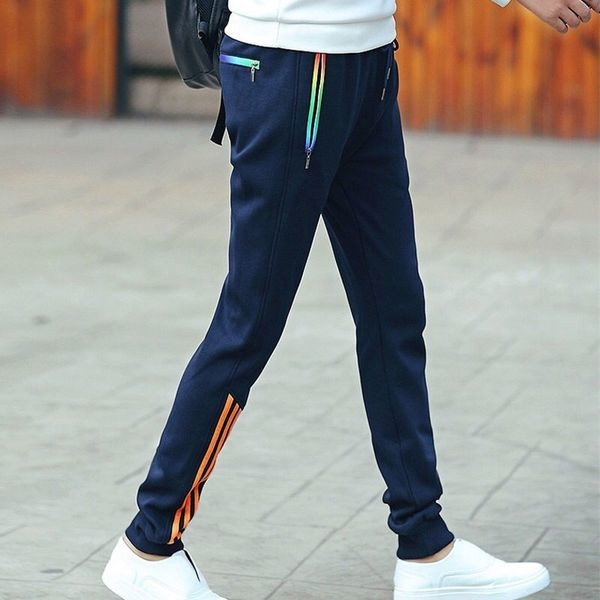 Lenjerie sport bărbătească din bumbac cu margine în trei culori