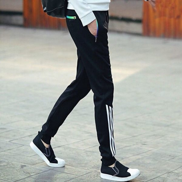 Lenjerie sport bărbătească din bumbac cu margine în trei culori