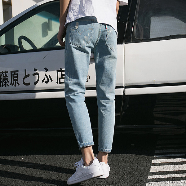 Blugi de bărbați de culoare deschisă