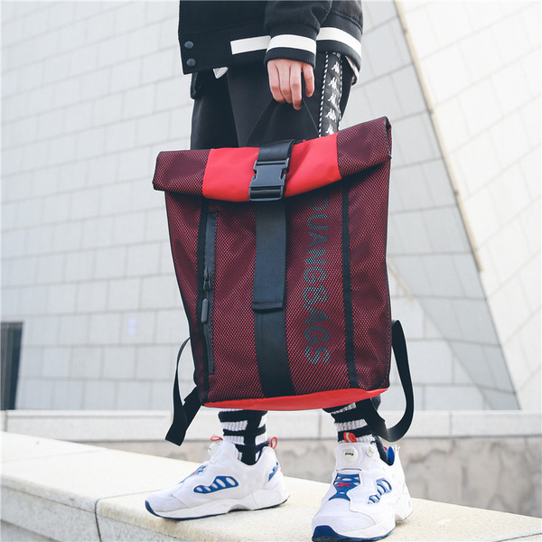 Μοντέρνο σακίδιο για άνδρες με ενδιαφέρουσα πρόσφυση - πολλά χρώματα