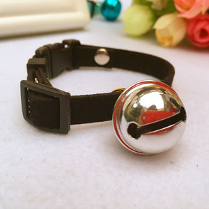 Lesa pentru caini si pisici in mai multe culori cu clopotel