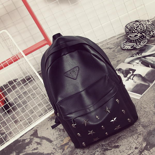 Μοντέρνο ανδρικό σακίδιο με μεταλλικά στοιχεία σε 2 μοντέλα