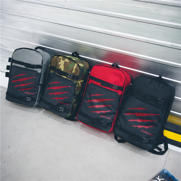 Rucsac mare pentru bărbați, cu aplicație colorată, potrivit pentru utilizarea de zi cu zi