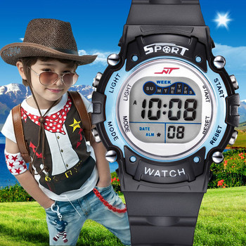 Детски спортно-ежедневен часовник в няколко цвята за момчета