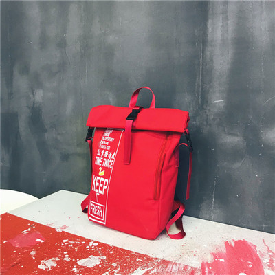 Σακίδιο για άνδρες με επιγραφές σε διαφορετικά χρώματα