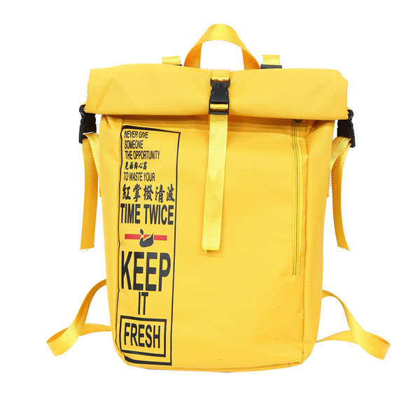 Σακίδιο για άνδρες με επιγραφές σε διαφορετικά χρώματα