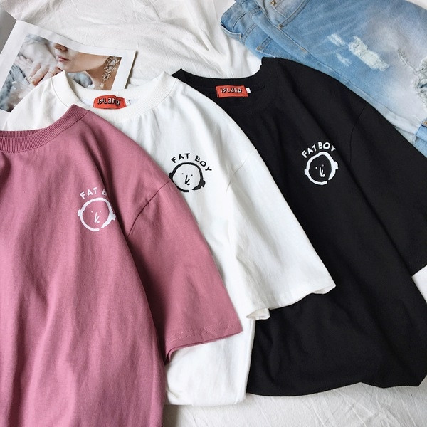 Tricou casual barbatesc cu aplicatie si inscriptie in patru culori