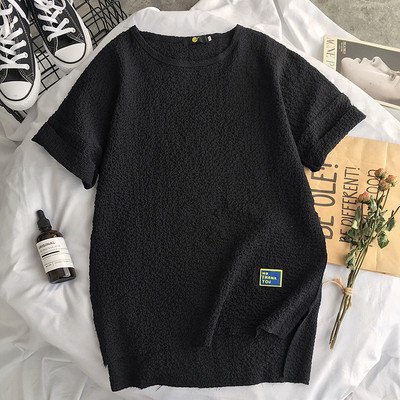 Κομψή μπλούζα άνδρας με λαιμόκοψη στο λευκό και μαύρο χρώμα