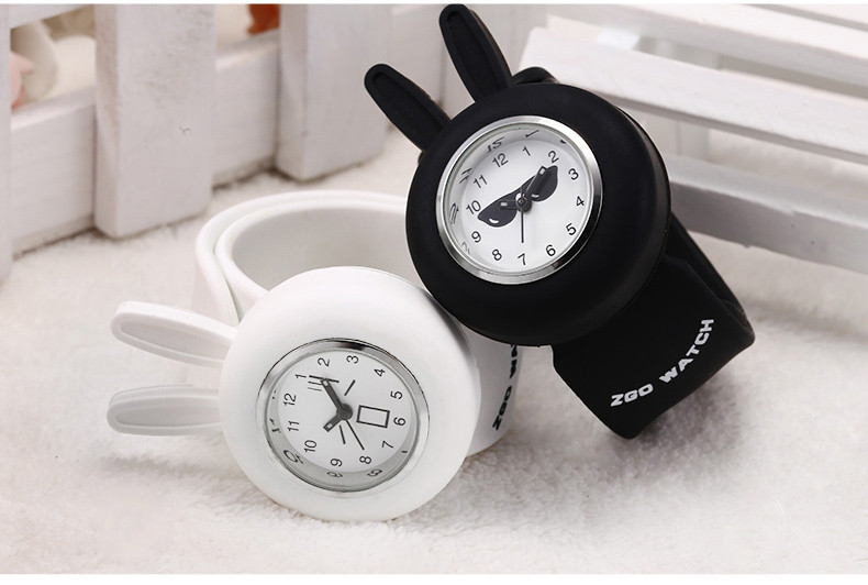 Παιδικό ρολόι με τρισδιάστατο στοιχείο σε διάφορα χρώματα για κορίτσια και αγόρια