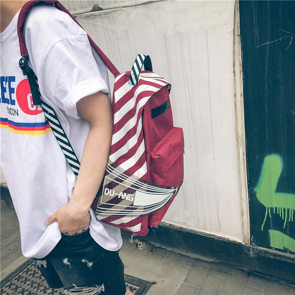 Κομψό σακίδιο ανδρών σε διάφορα χρώματα