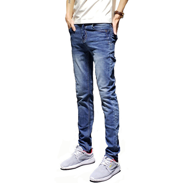 Мъжки дънки подходящи за ежедневието в светъл цвят