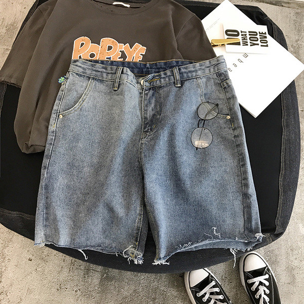 Pantaloni scurți de bărbați actuali în două culori