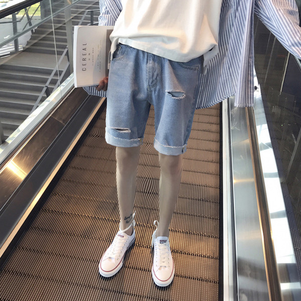 Pantaloni scurți pentru bărbați de culoare deschisă, potriviti pentru utilizarea de zi cu zi