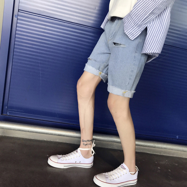 Pantaloni scurți pentru bărbați de culoare deschisă, potriviti pentru utilizarea de zi cu zi