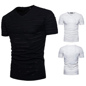 Μοντέρνο ανδρικό T-shirt με V-neckline και σχισμένα σχέδια σε λευκό και μαύρο χρώμα