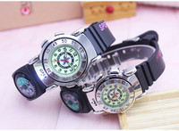 Детски спортно-ежедневен часовник с декорация компас