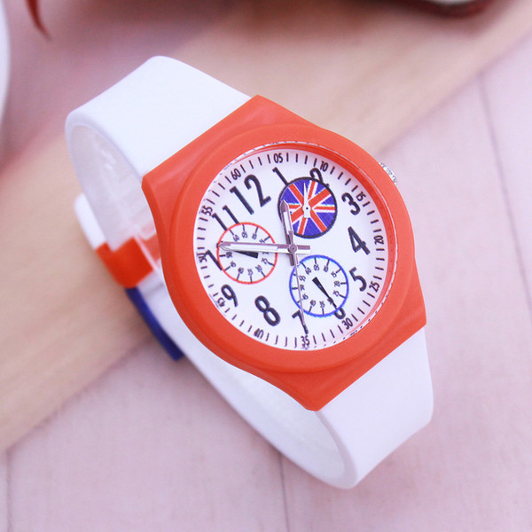 Ceas modern pentru copii in mai multe culori