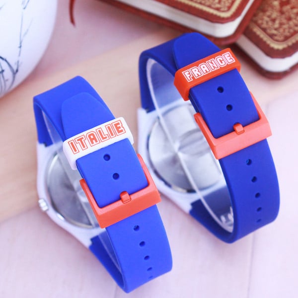 Ceas modern pentru copii in mai multe culori