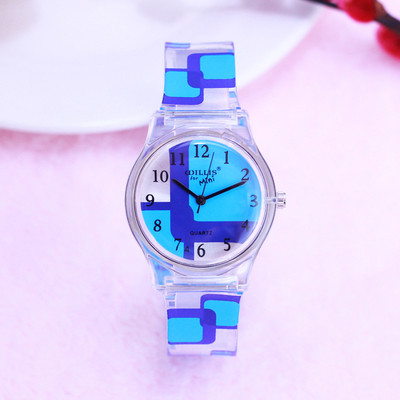 Σύγχρονη παιδική ρολόι για κορίτσια σε τέσσερα μοντέλα