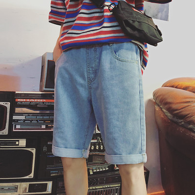 Pantaloni scurți pentru bărbați de culoare deschisă, potriviti pentru utilizarea de zi cu zi