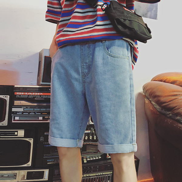 Pantaloni scurți pentru bărbați de culoare deschisă, potriviti pentru utilizarea de zi cu zi