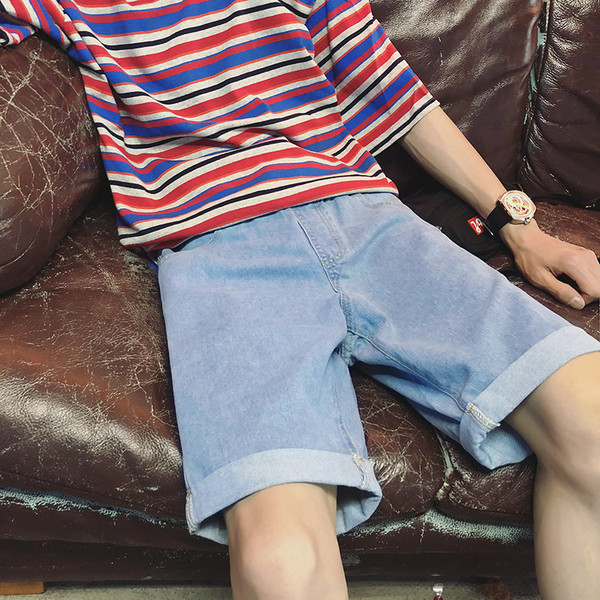 Pantaloni scurți pentru bărbați de culoare deschisă, potriviti pentru utilizarea de zi cu zi