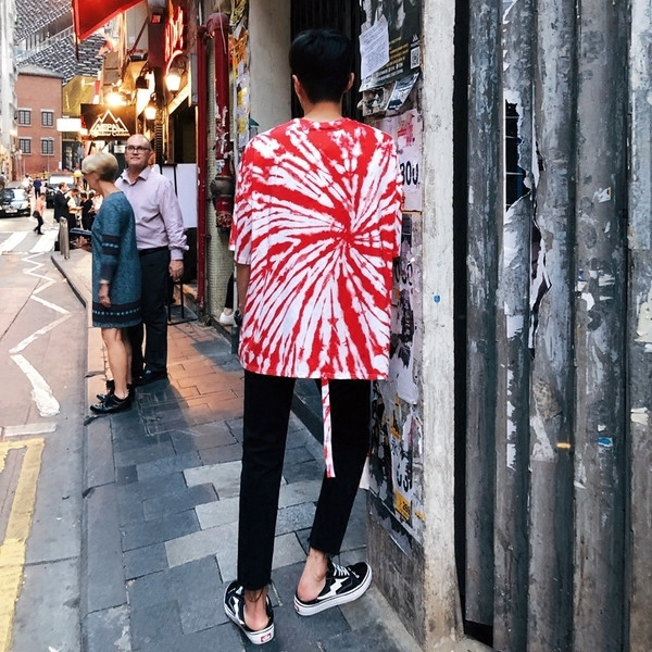 Мъжка тениска в червен цвят с десен - широк модел