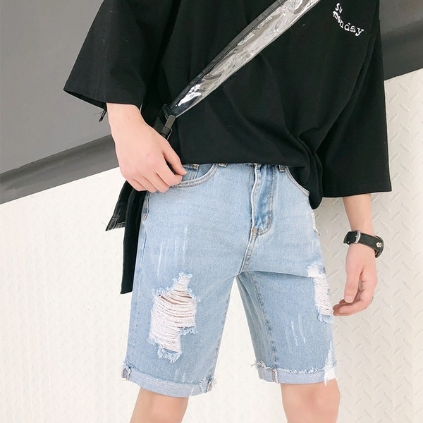 Pantaloni scurți actuali pentru bărbați de culoare deschisă