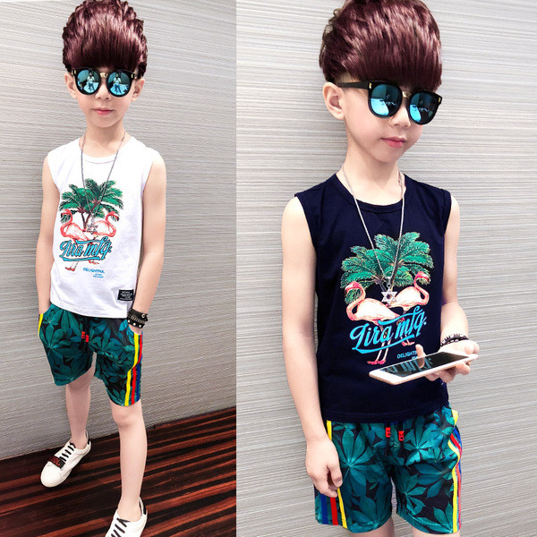 Vesta zilnica pentru copii pentru un baiat cu imprimeu in alb si negru